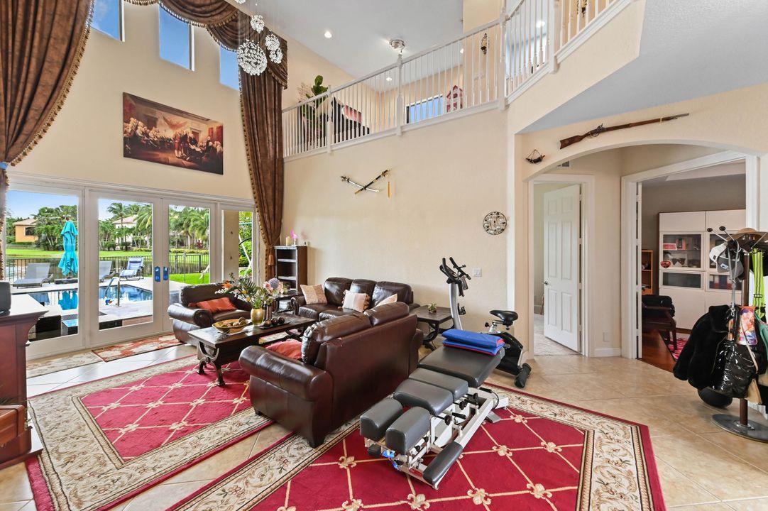 En Venta: $1,150,000 (6 camas, 4 baños, 4079 Pies cuadrados)