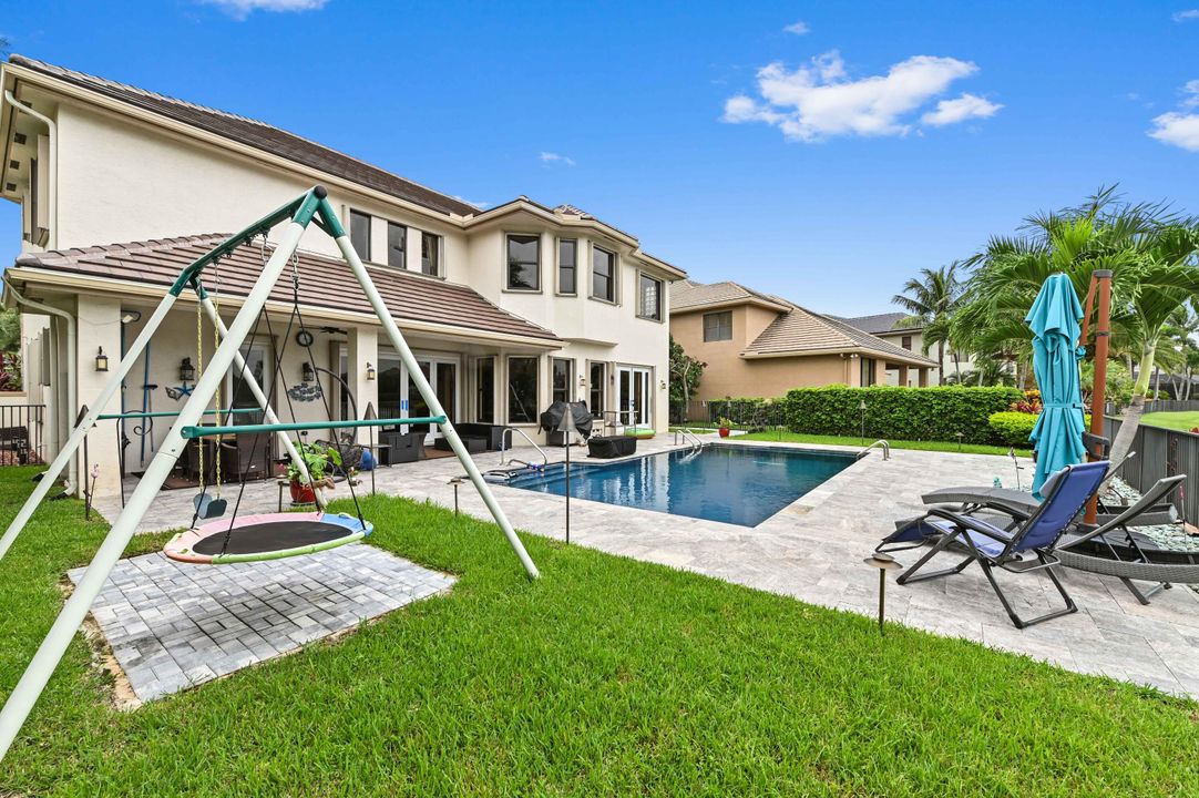 En Venta: $1,150,000 (6 camas, 4 baños, 4079 Pies cuadrados)