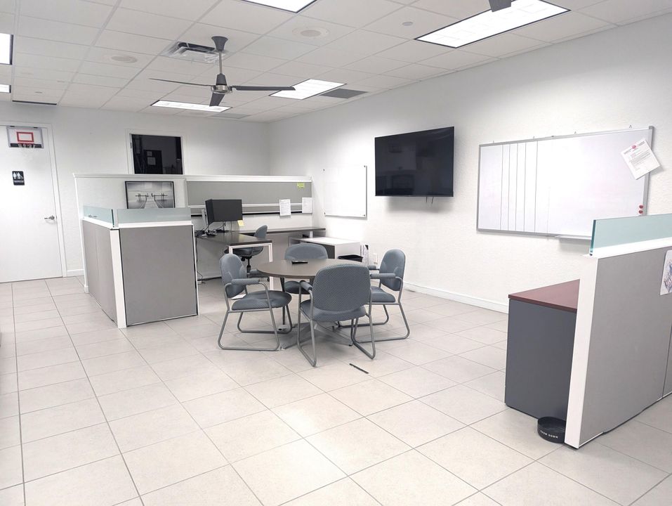 待售: $5,800 (0 贝兹, 0 浴室, 2000 平方英尺)