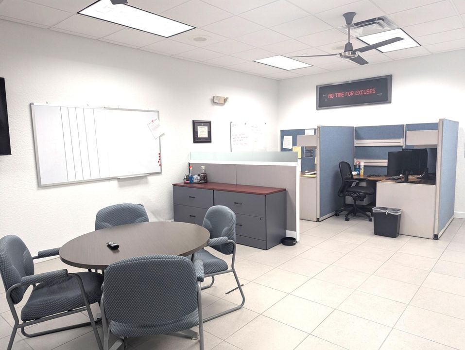 待售: $5,800 (0 贝兹, 0 浴室, 2000 平方英尺)