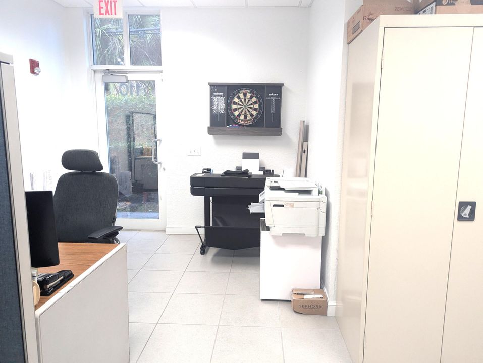 待售: $5,800 (0 贝兹, 0 浴室, 2000 平方英尺)