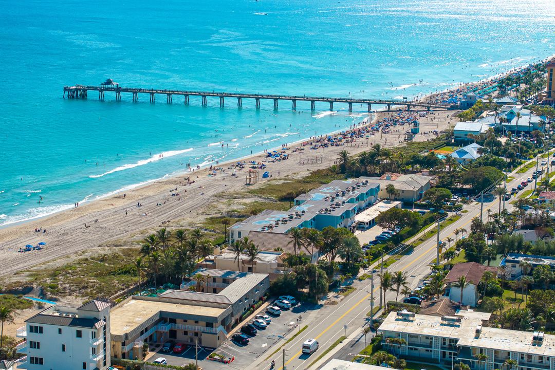 待售: $1,450,000 (2 贝兹, 2 浴室, 2100 平方英尺)