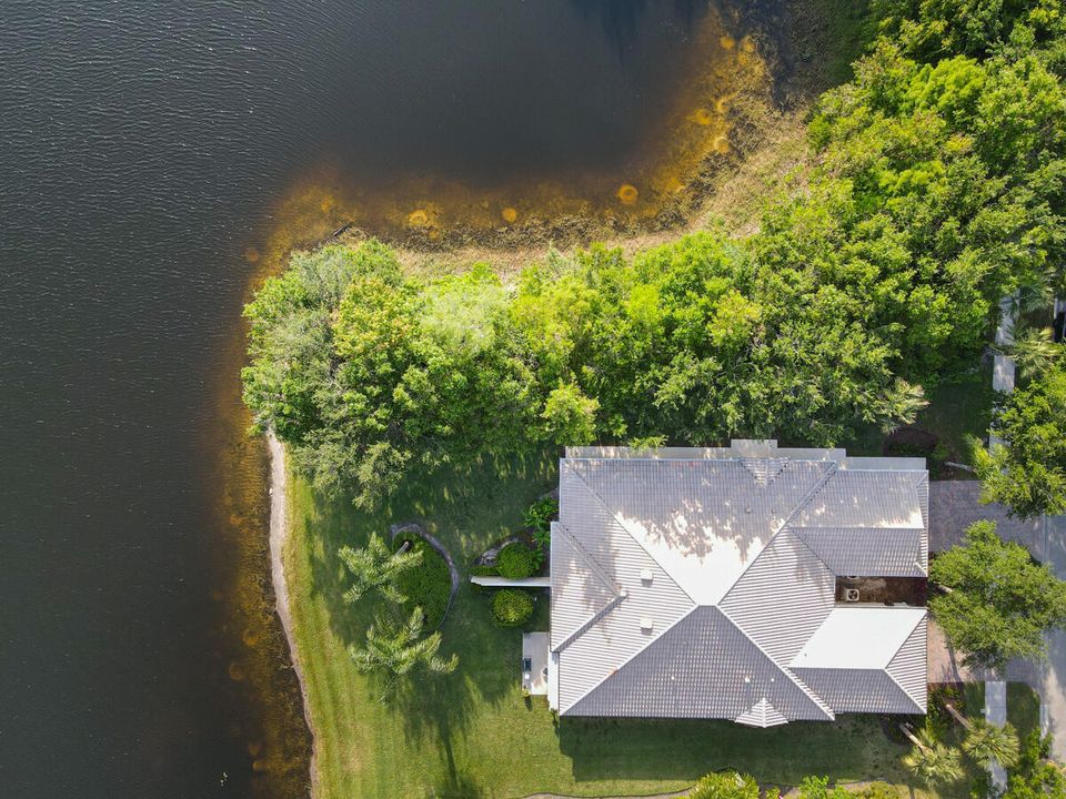 For Sale: $485,000 (2 beds, 2 baths, 1680 Square Feet)