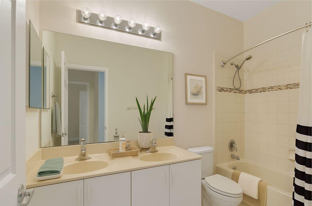 Activo con contrato: $469,990 (4 camas, 3 baños, 2768 Pies cuadrados)