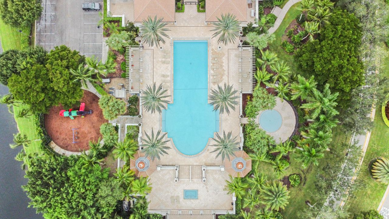 En Venta: $1,150,000 (6 camas, 4 baños, 4079 Pies cuadrados)