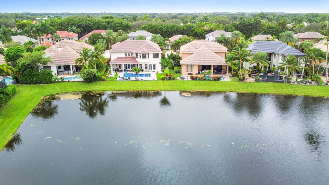 En Venta: $1,150,000 (6 camas, 4 baños, 4079 Pies cuadrados)