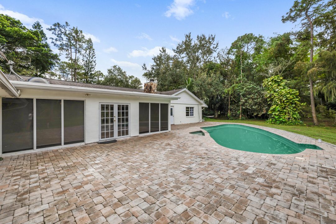 Под контрактом: $1,150,000 (6 спален, 4 ванн, 4584 Квадратных фут)