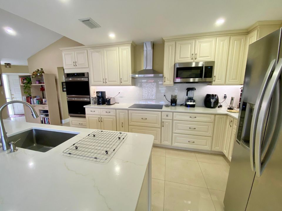 For Rent: $8,500 (2 beds, 2 baths, 1540 Square Feet)