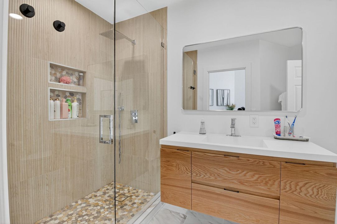 For Sale: $1,375,000 (3 beds, 3 baths, 2540 Square Feet)