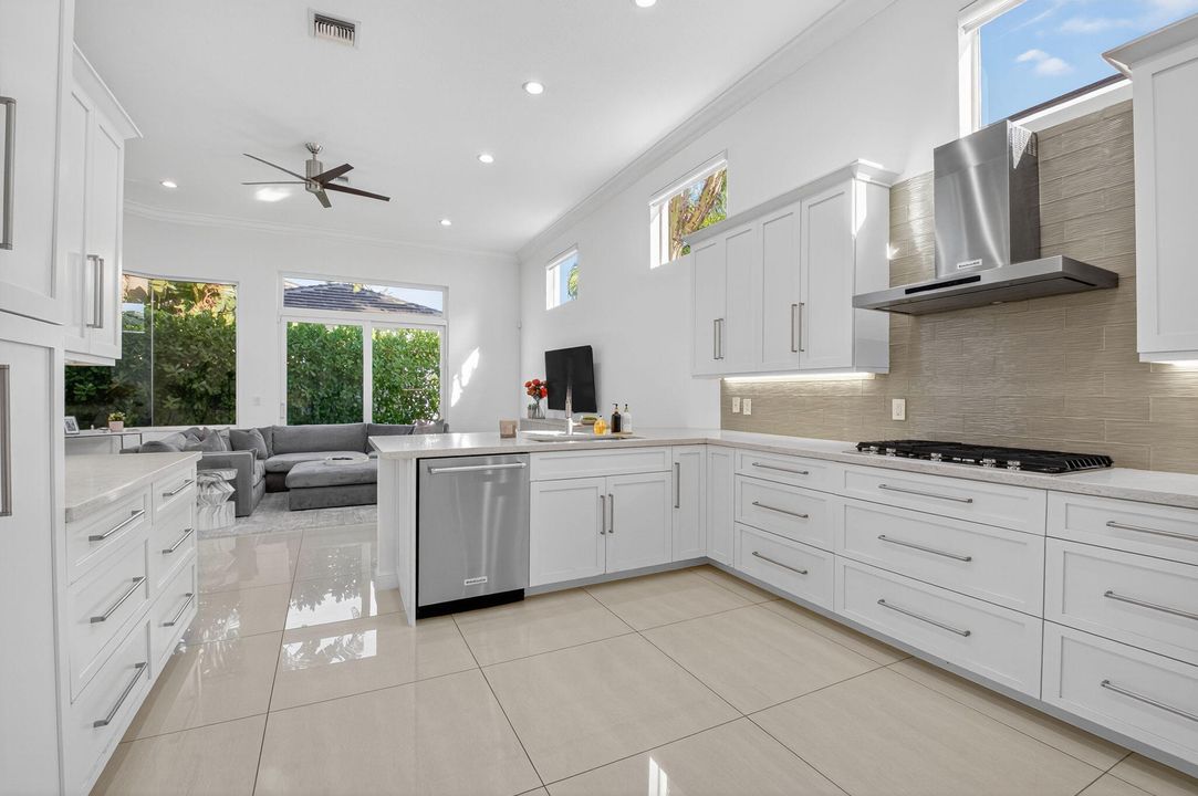 For Sale: $1,375,000 (3 beds, 3 baths, 2540 Square Feet)