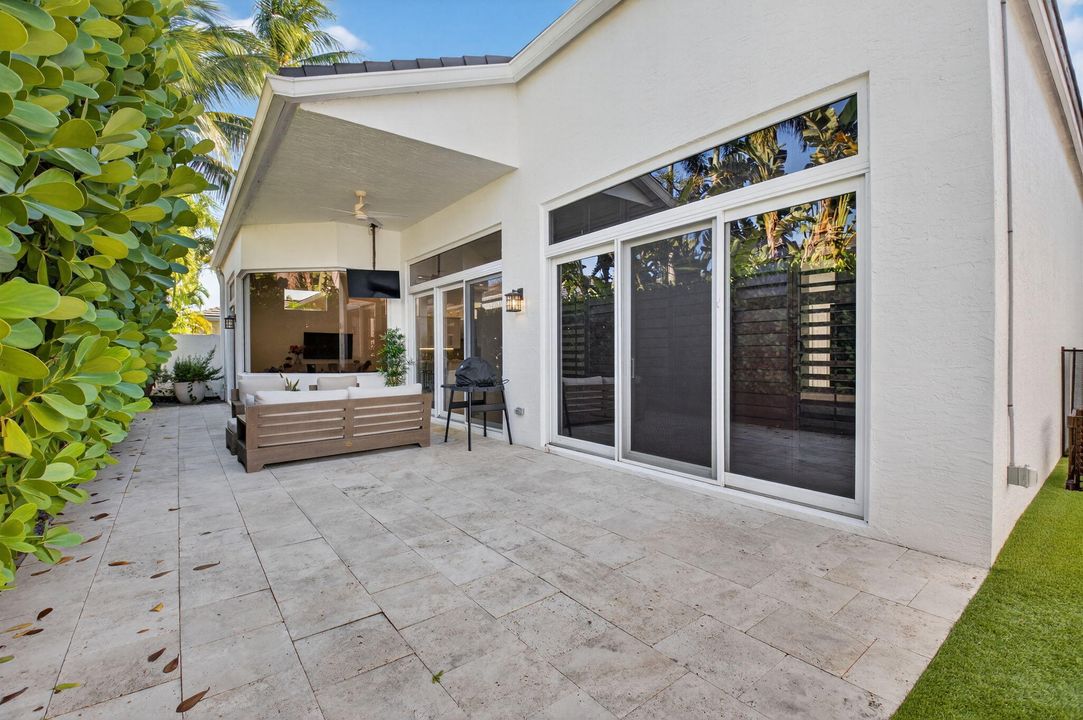 For Sale: $1,375,000 (3 beds, 3 baths, 2540 Square Feet)