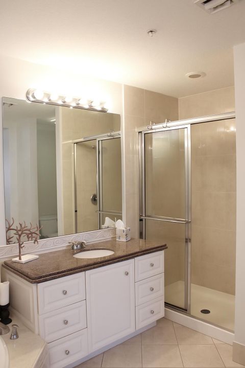 For Rent: $2,500 (2 beds, 2 baths, 1989 Square Feet)