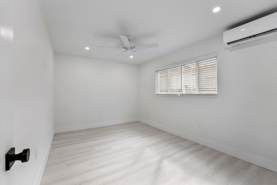 Active With Contract: $3,250 (3 beds, 2 baths, 1250 Square Feet)