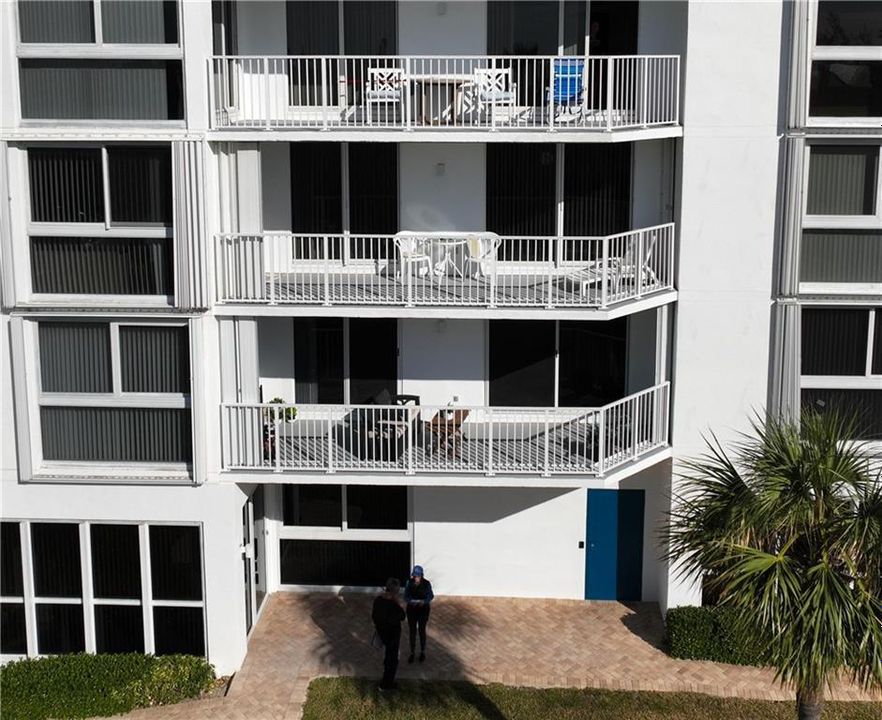 На продажу: $365,000 (2 спален, 2 ванн, 1174 Квадратных фут)