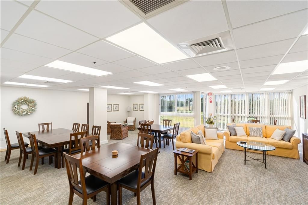 На продажу: $365,000 (2 спален, 2 ванн, 1174 Квадратных фут)