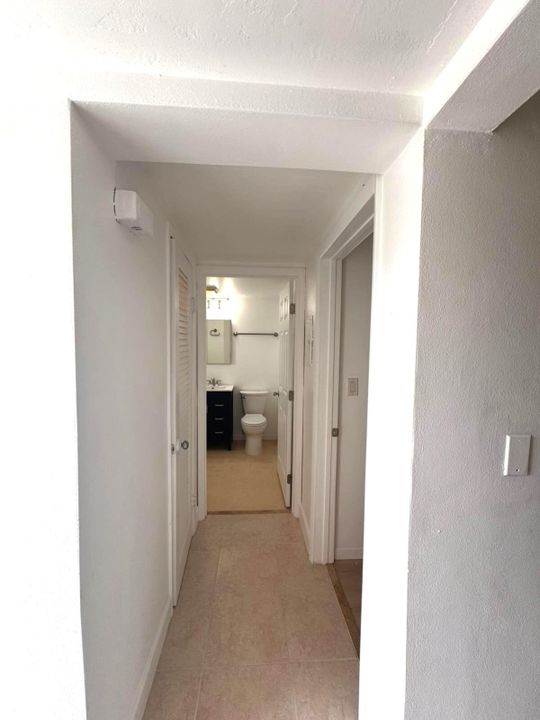 На продажу: $180,000 (1 спален, 1 ванн, 738 Квадратных фут)