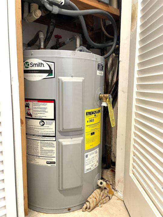 На продажу: $180,000 (1 спален, 1 ванн, 738 Квадратных фут)