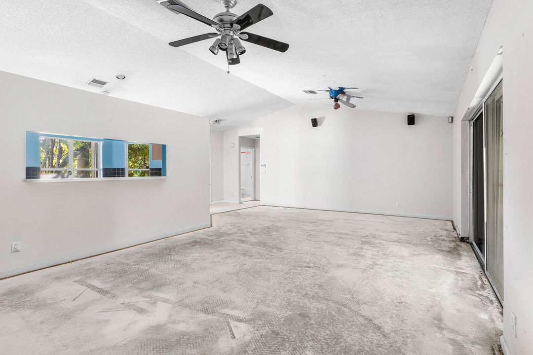 Active With Contract: $525,000 (3 beds, 2 baths, 1422 Square Feet)