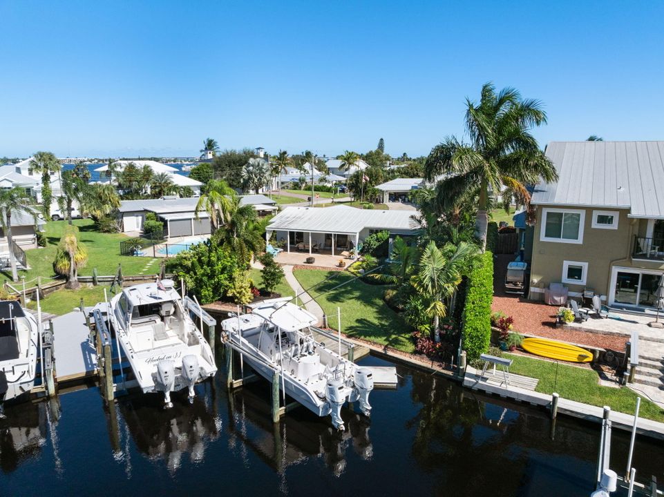 Под контрактом: $849,000 (3 спален, 2 ванн, 1396 Квадратных фут)