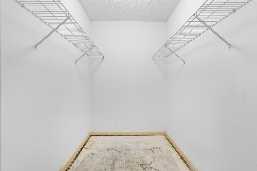 Active With Contract: $525,000 (3 beds, 2 baths, 1422 Square Feet)