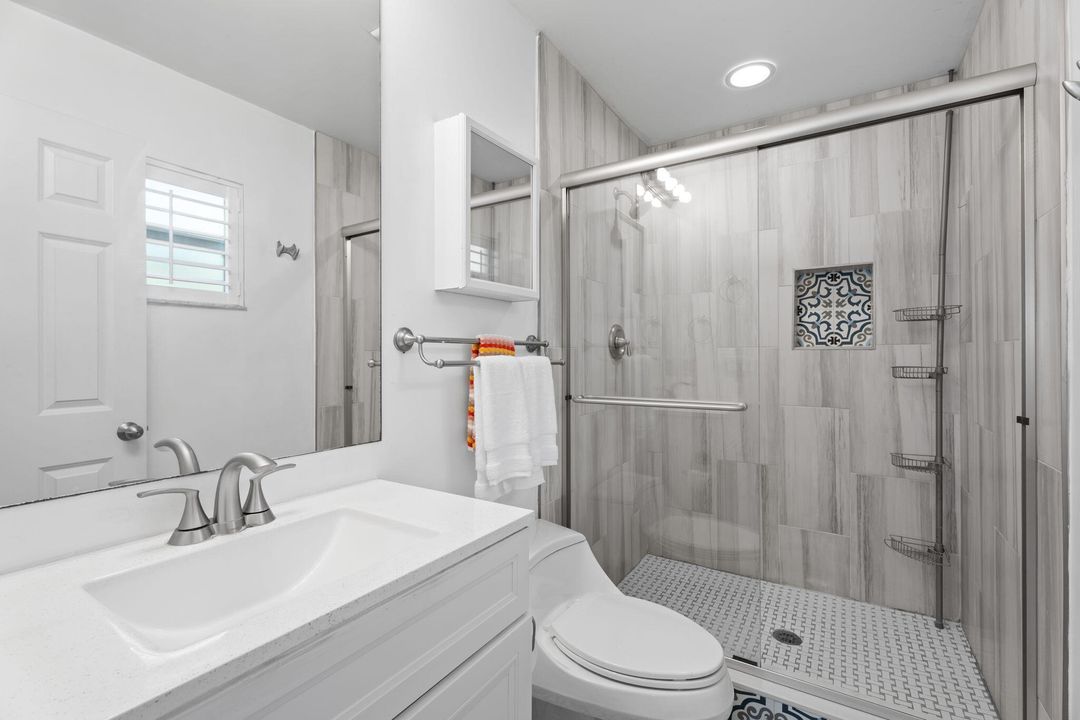 Под контрактом: $849,000 (3 спален, 2 ванн, 1396 Квадратных фут)