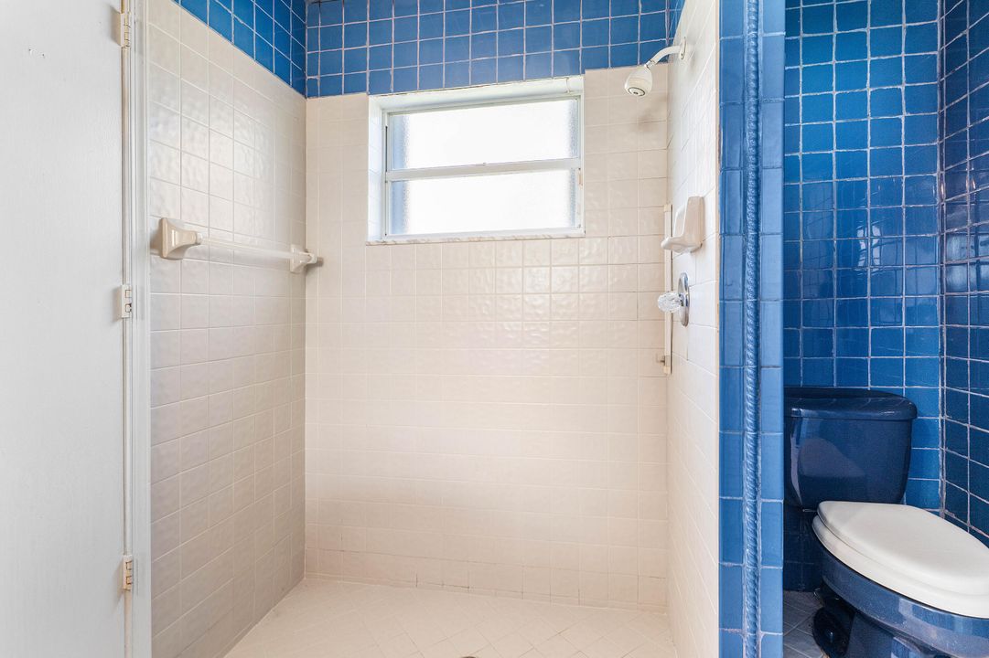 Active With Contract: $525,000 (3 beds, 2 baths, 1422 Square Feet)