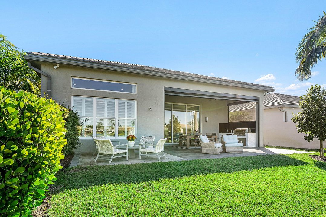 Active With Contract: $1,400,000 (2 beds, 2 baths, 2331 Square Feet)