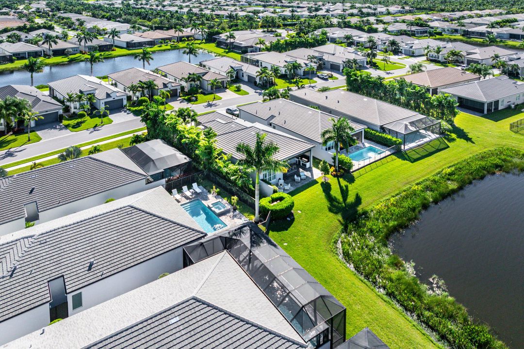 Active With Contract: $1,400,000 (2 beds, 2 baths, 2331 Square Feet)