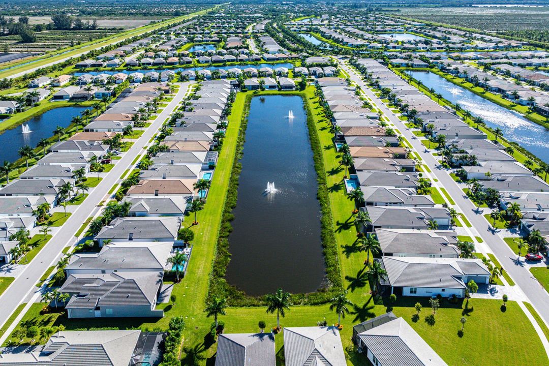 Active With Contract: $1,400,000 (2 beds, 2 baths, 2331 Square Feet)