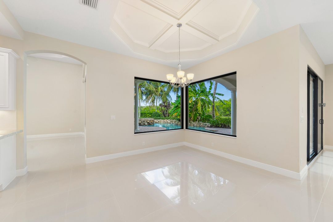 Под контрактом: $1,475,000 (5 спален, 5 ванн, 4783 Квадратных фут)