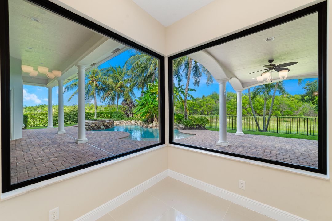 Под контрактом: $1,475,000 (5 спален, 5 ванн, 4783 Квадратных фут)