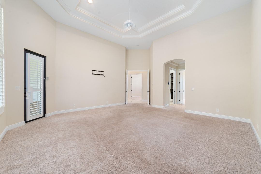 Под контрактом: $1,475,000 (5 спален, 5 ванн, 4783 Квадратных фут)