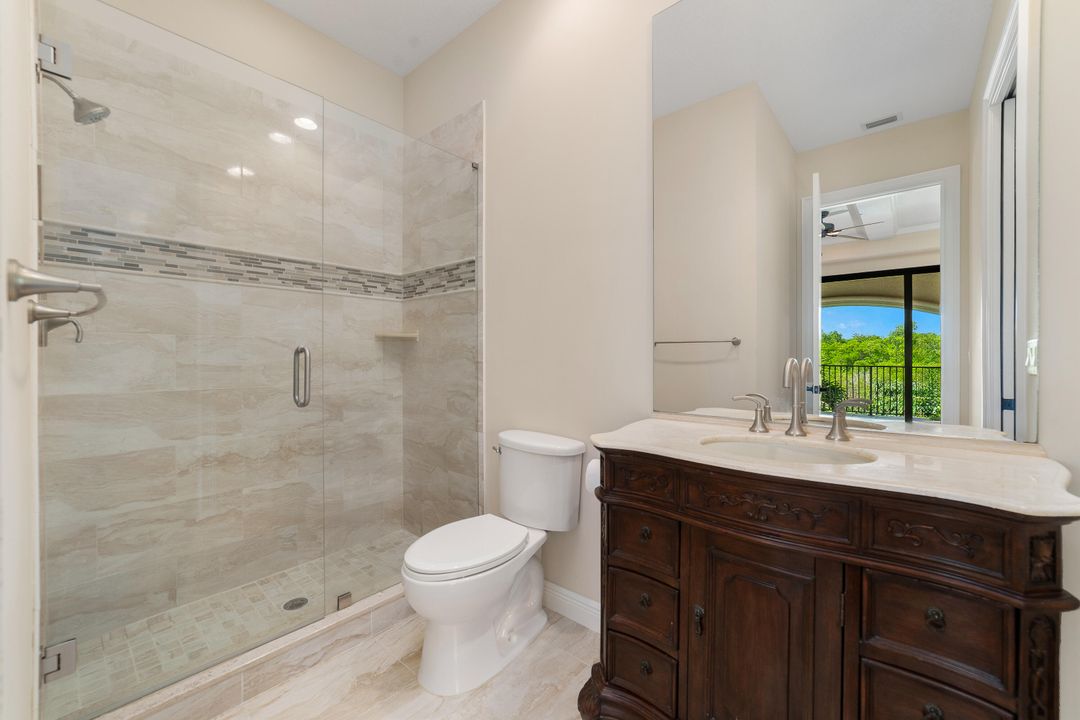 Под контрактом: $1,475,000 (5 спален, 5 ванн, 4783 Квадратных фут)