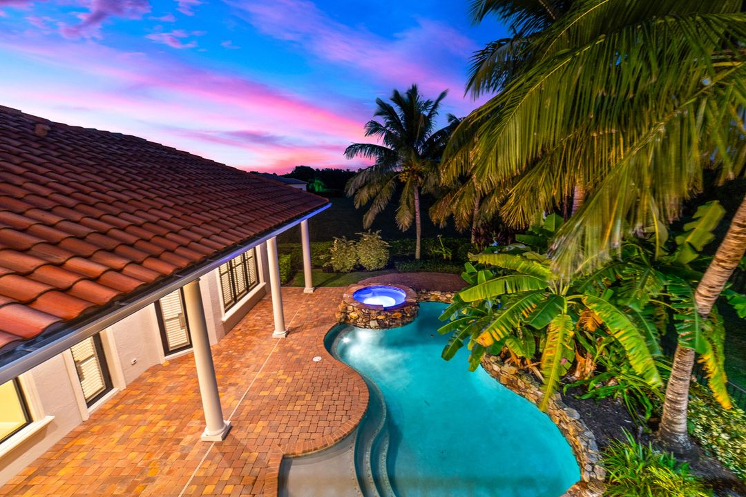 Под контрактом: $1,475,000 (5 спален, 5 ванн, 4783 Квадратных фут)