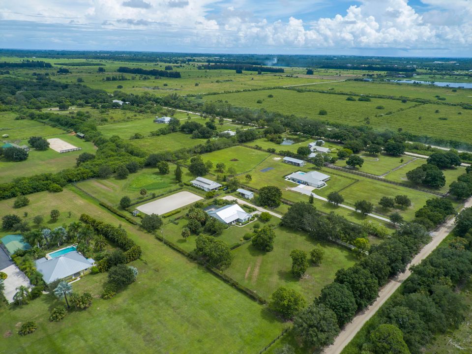 For Sale: $1,000,000 (4 beds, 4 baths, 2518 Square Feet)