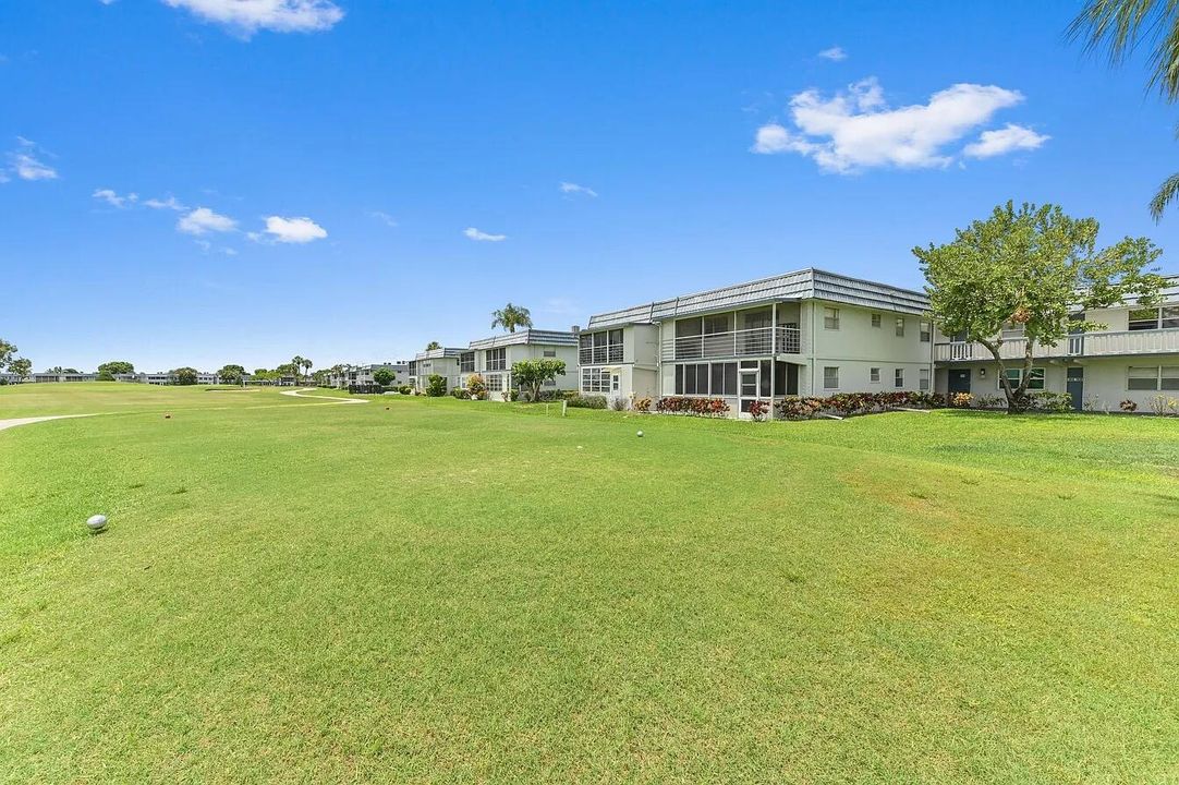 待售: $89,500 (2 贝兹, 2 浴室, 880 平方英尺)