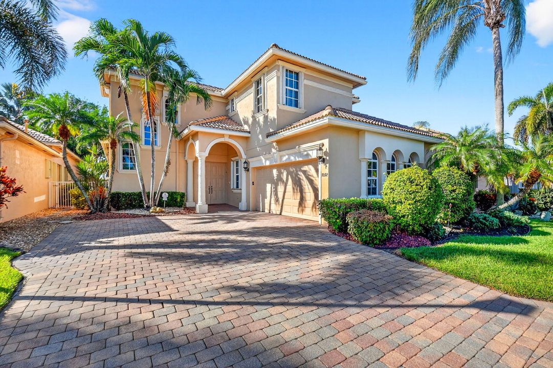 Active With Contract: $674,100 (3 beds, 3 baths, 2923 Square Feet)