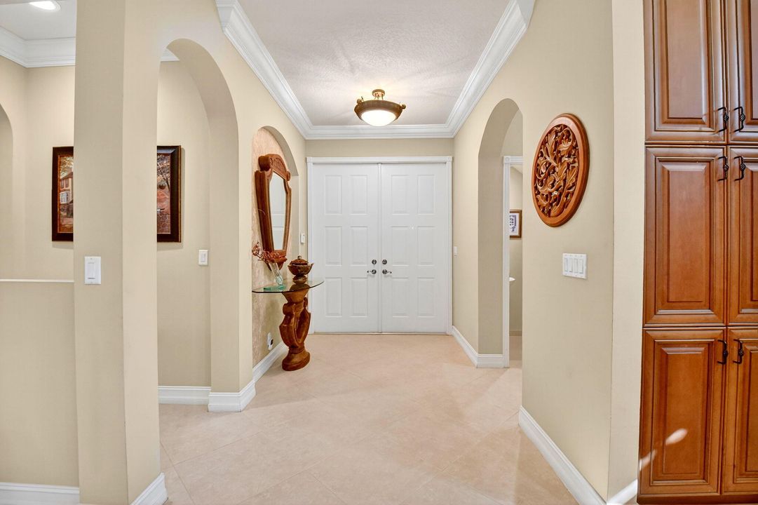 Active With Contract: $674,100 (3 beds, 3 baths, 2923 Square Feet)