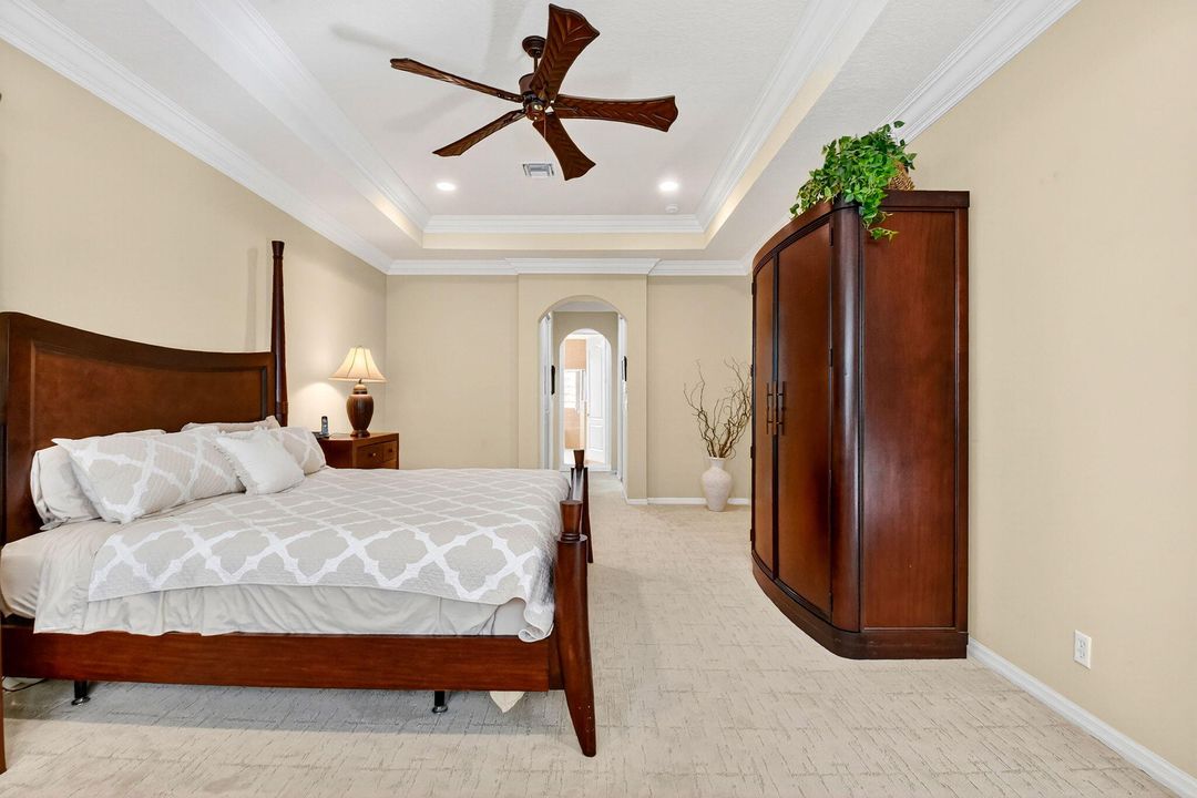 Active With Contract: $674,100 (3 beds, 3 baths, 2923 Square Feet)