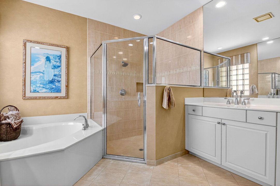 Active With Contract: $674,100 (3 beds, 3 baths, 2923 Square Feet)