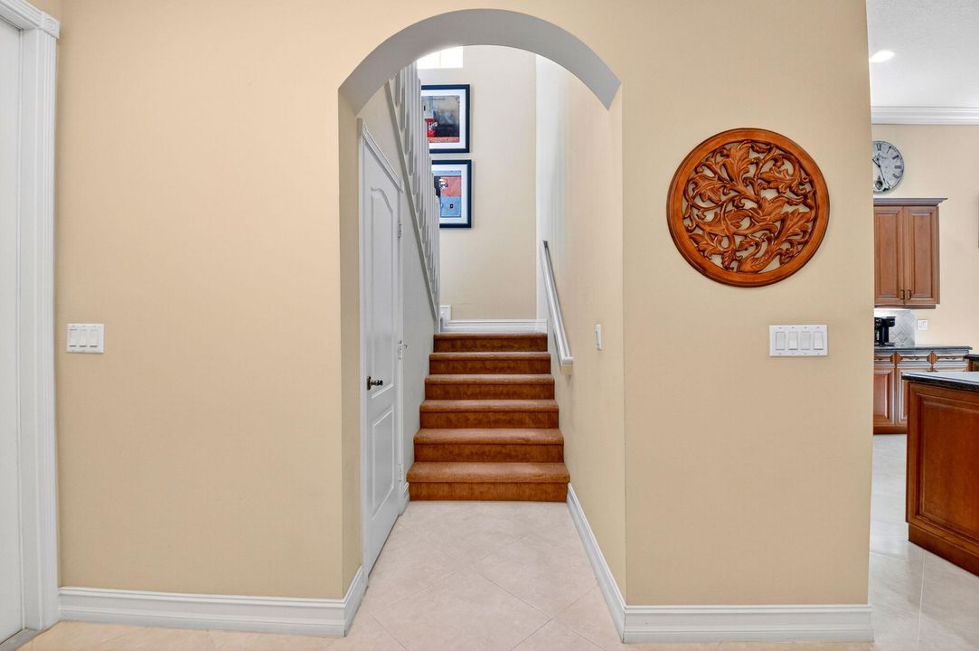 Active With Contract: $674,100 (3 beds, 3 baths, 2923 Square Feet)