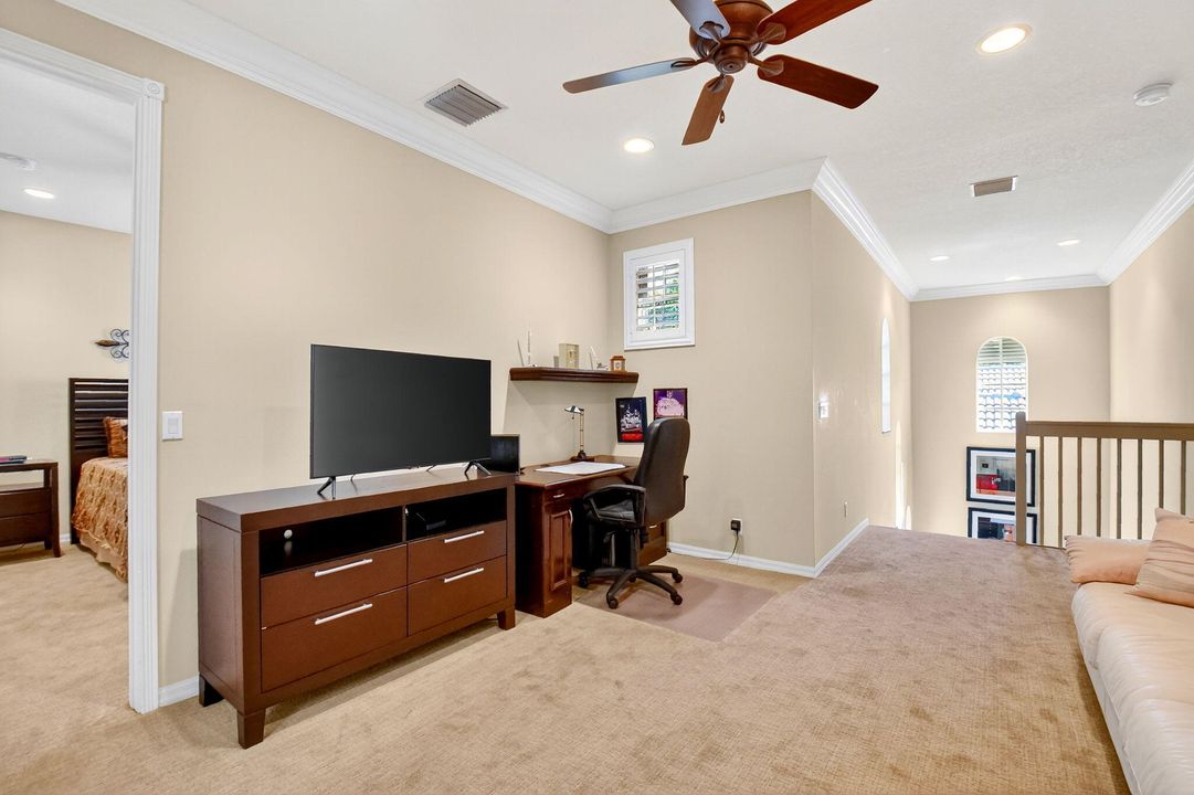 Active With Contract: $674,100 (3 beds, 3 baths, 2923 Square Feet)