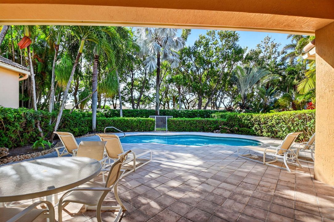 Active With Contract: $674,100 (3 beds, 3 baths, 2923 Square Feet)