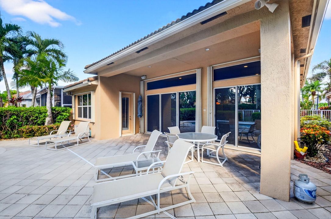 Active With Contract: $674,100 (3 beds, 3 baths, 2923 Square Feet)