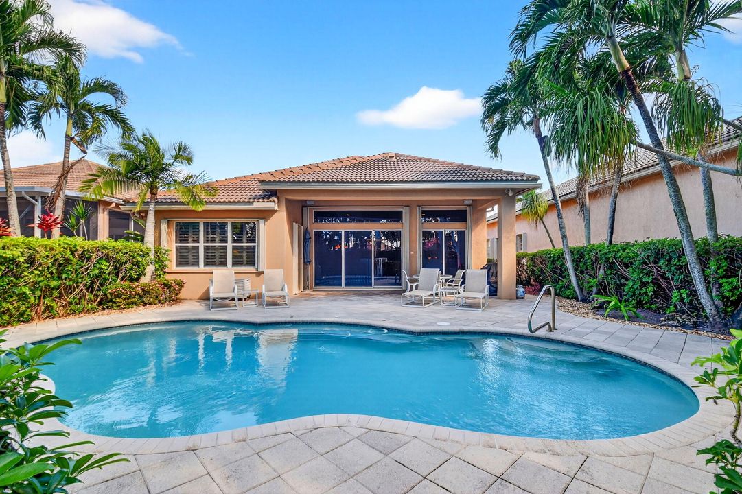 Active With Contract: $674,100 (3 beds, 3 baths, 2923 Square Feet)