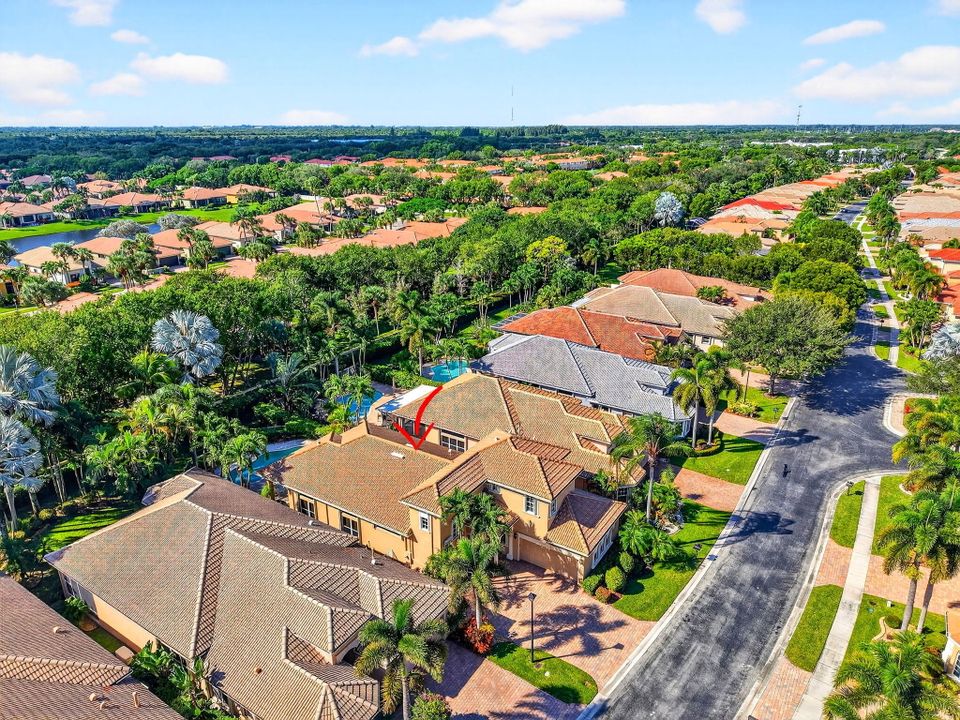 Active With Contract: $674,100 (3 beds, 3 baths, 2923 Square Feet)
