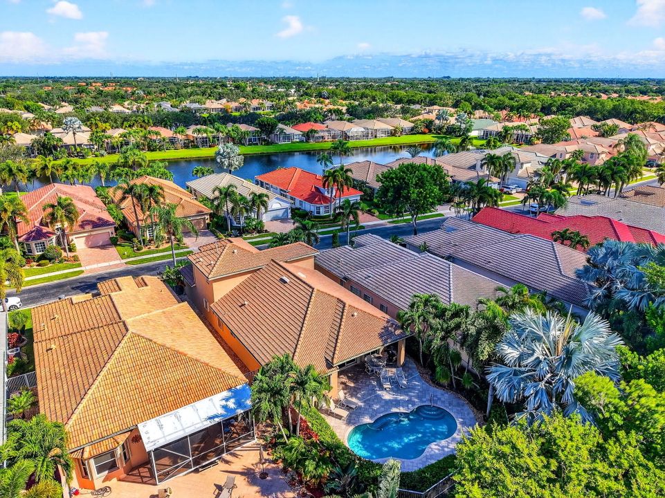 Active With Contract: $674,100 (3 beds, 3 baths, 2923 Square Feet)