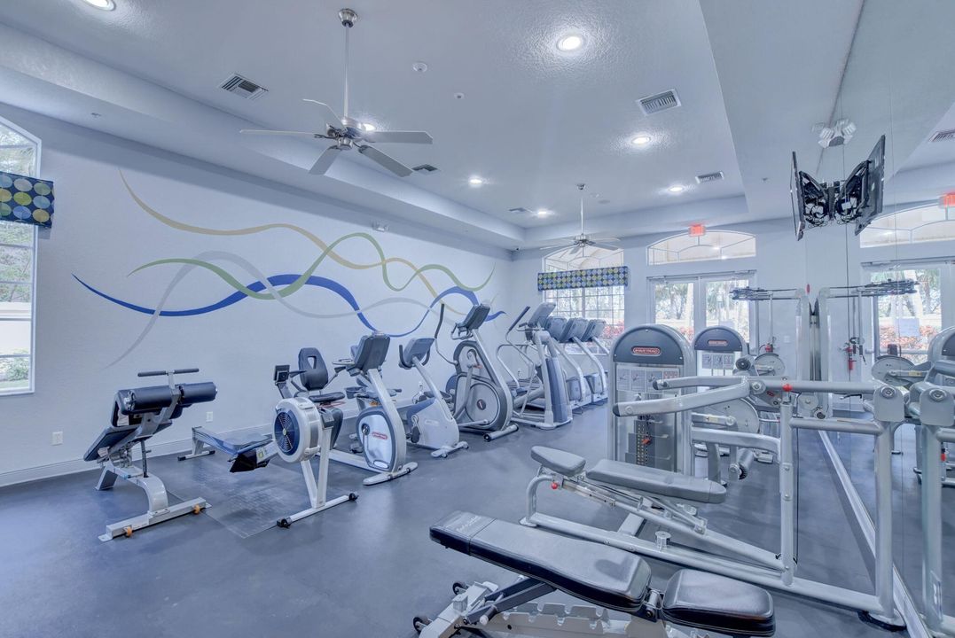 Active With Contract: $674,100 (3 beds, 3 baths, 2923 Square Feet)