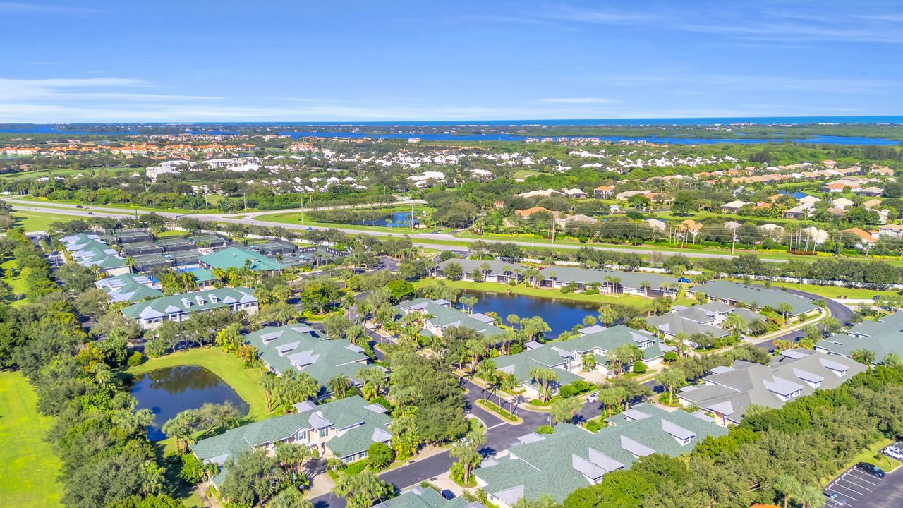 Activo con contrato: $484,000 (3 camas, 2 baños, 1959 Pies cuadrados)