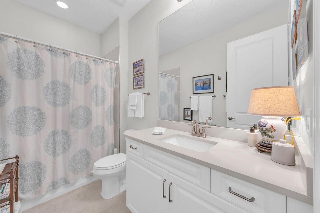 Activo con contrato: $484,000 (3 camas, 2 baños, 1959 Pies cuadrados)